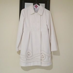 Needs a kid mine to old now